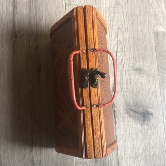 Handmade wooden purse/box - Picture 2 of 6